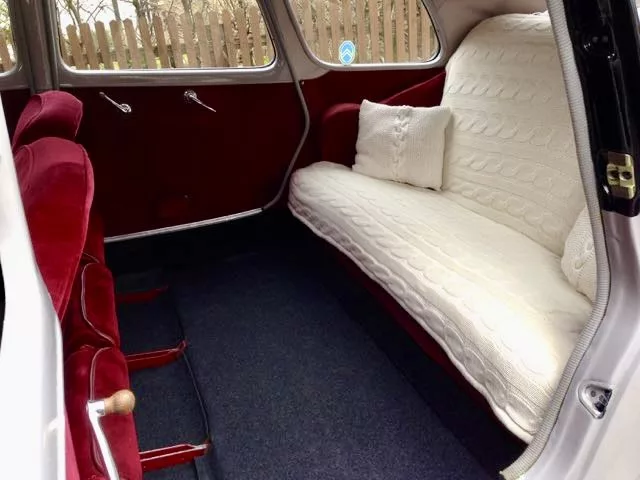 Viel Platz im "Gangster": Fast 1 Meter misst der Fußraum im Fond.